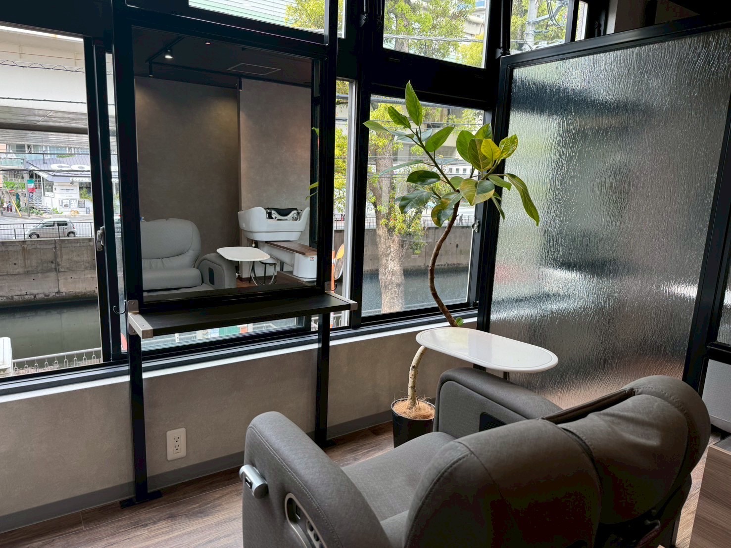 arum hair lounge by em